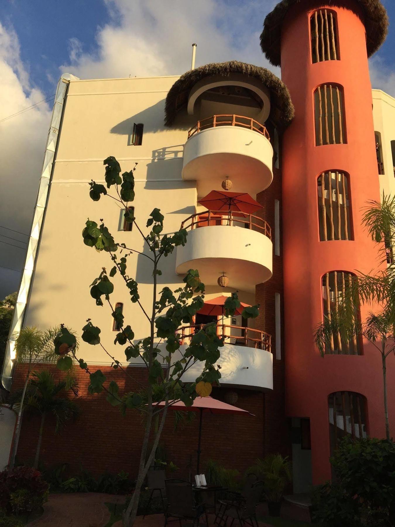 Hotel Y Suites Los Encantos Sayulita Εξωτερικό φωτογραφία